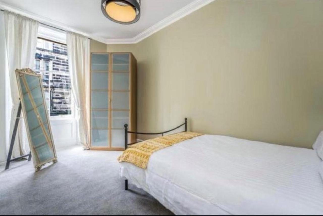 Spacious & Comfortable 3 Bedroom Apartment - Near City Centre - Free Parking Available - Sleeps Up To 5 Guests Единбург Екстер'єр фото